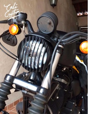 Grade para farol Harley-Davidson Sportster / Iron